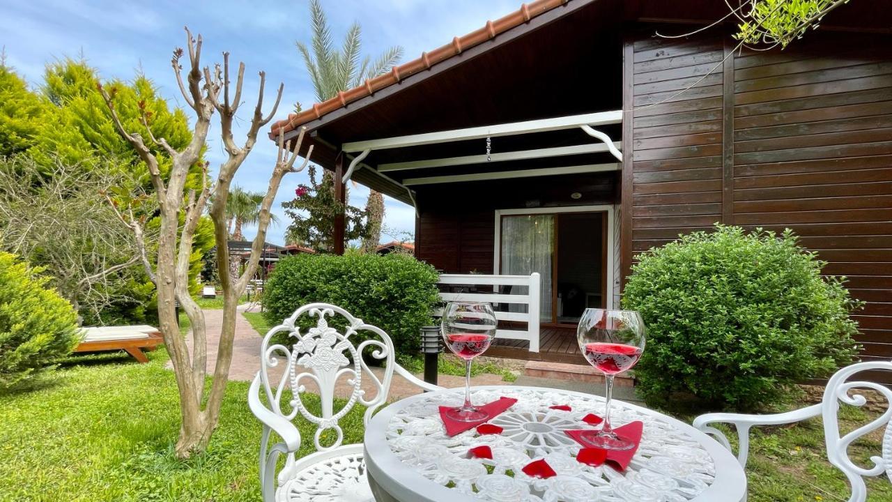 Aida Hotel Çıralı Exterior foto